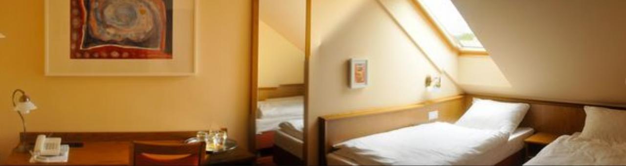 Csakvar Publo Etterem Es Panzio Bed & Breakfast エクステリア 写真